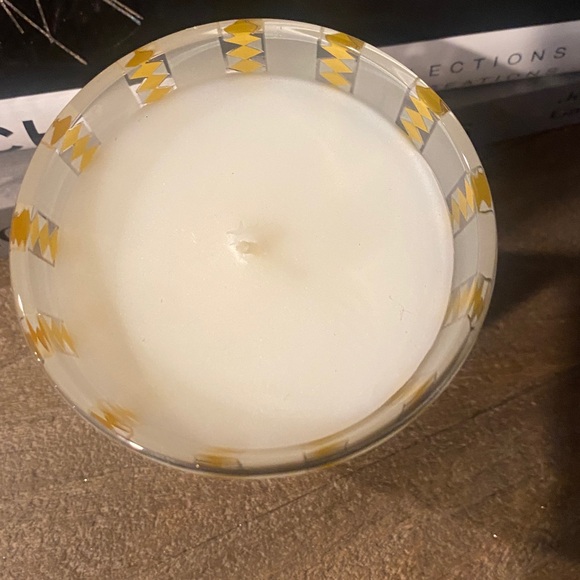 Nest Fragrance New York Grapefruit Classic Candle 8.1oz New No Box - Picture 2 of 4